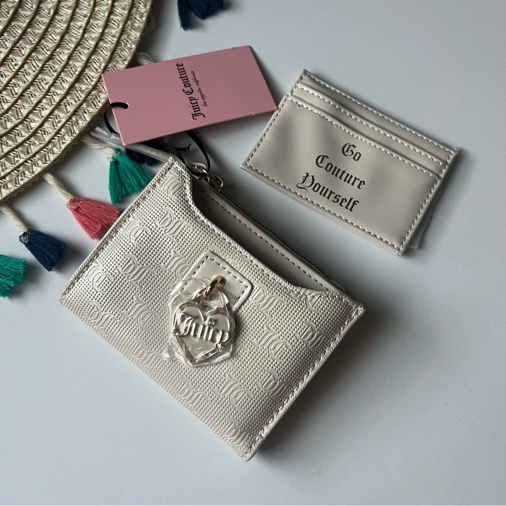 Juicy Couture Cream Wallet with Chic Design